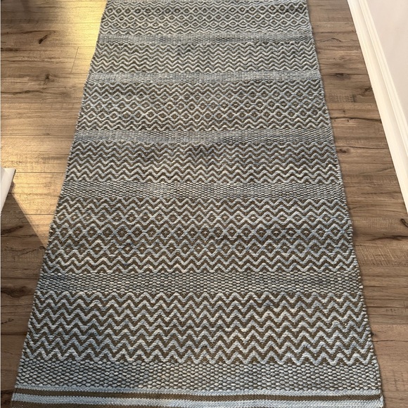 Ballard Designs Runner Rug 2’6”x8’ - Picture 9 of 9